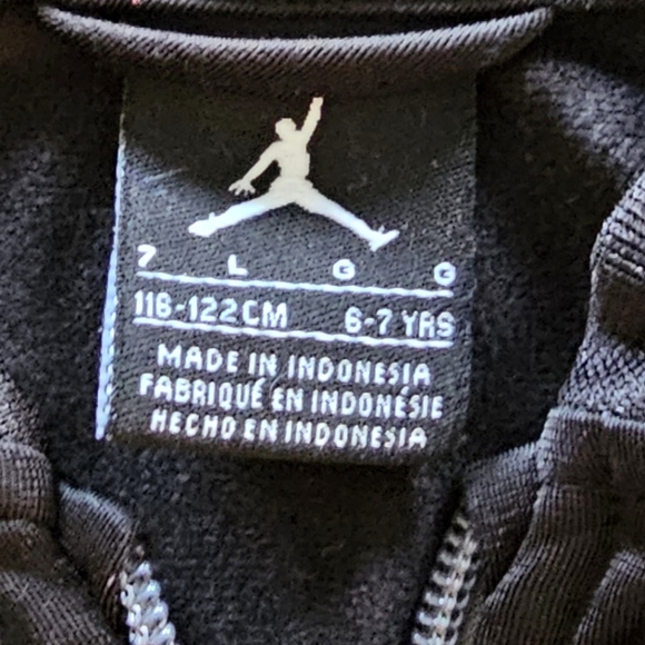 Gently Used-Jordan Jacket-Boy's School Age Child Size Large 6-7 Years Old Black - Picture 2 of 4